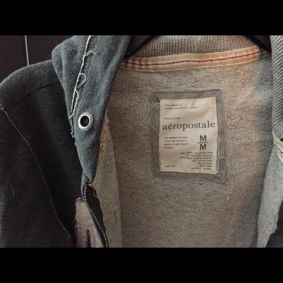 Aeropostale grey distressed jacket - Picture 2 of 2
